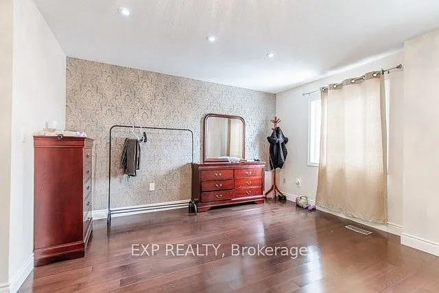 833 Scollard Ct #81 — Photo 14