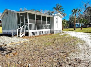 415 4th St NW, Steinhatchee, FL 32359