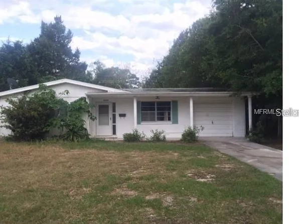 6200 Silver Dr, New Port Richey, FL 34653