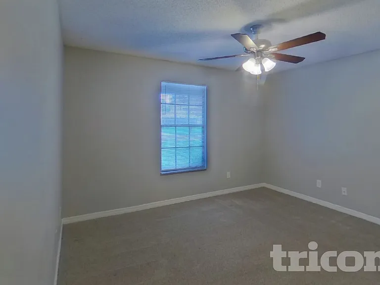 2159 Acorn Mnr — Photo 7