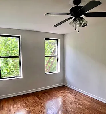 Rented by Arwell Realty | media 6