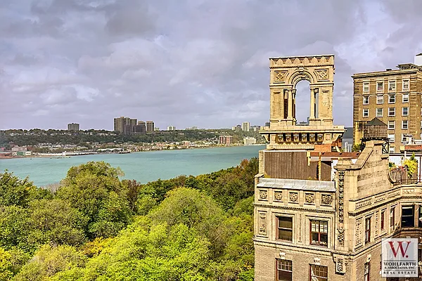 Sold by Wohlfarth & Associates Inc | media 14