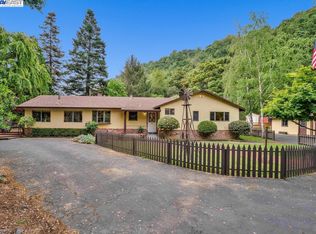 30345 Palomares Rd, Castro Valley, CA 94552