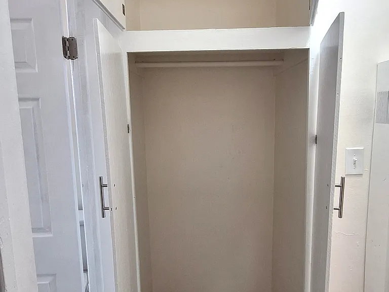 4033 W El Segundo Blvd #D — Photo 20