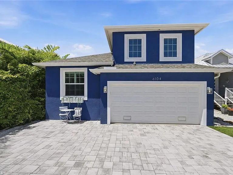 6104 Waterway Bay Dr — Photo 1