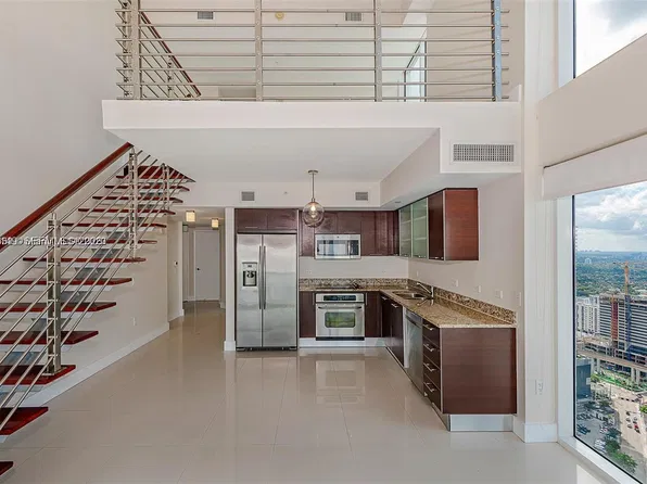 41 SE 5th St APT 2417, Miami, FL 33131
