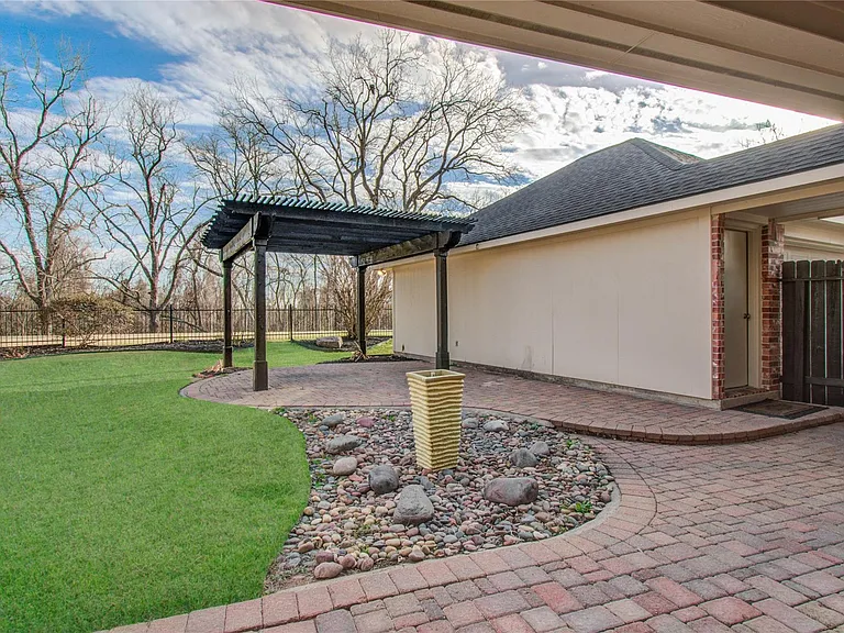 3730 Arundel Gardens Ln — Photo 49