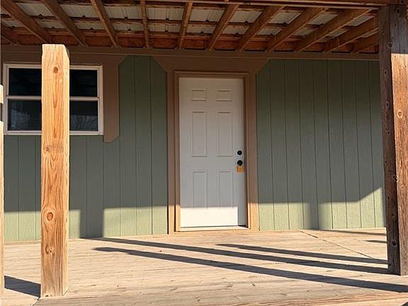 2nd image of 806 Reyburn St