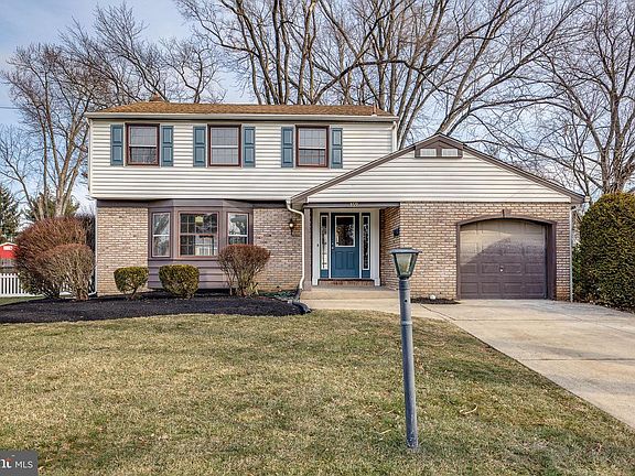 2nd image of 359 Windsor Dr