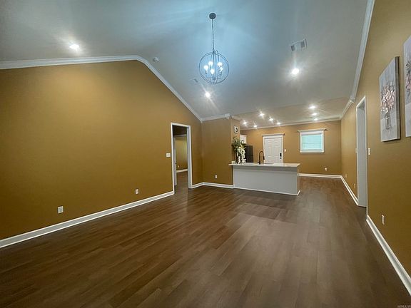 2nd image of 66 Springtree Cir