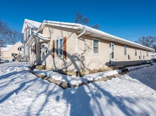 2621 Galilee Ave, Zion, IL 60099