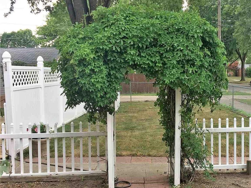 1st image of 31057 Roan Dr