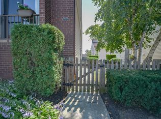 9555 James St, Philadelphia, PA 19114