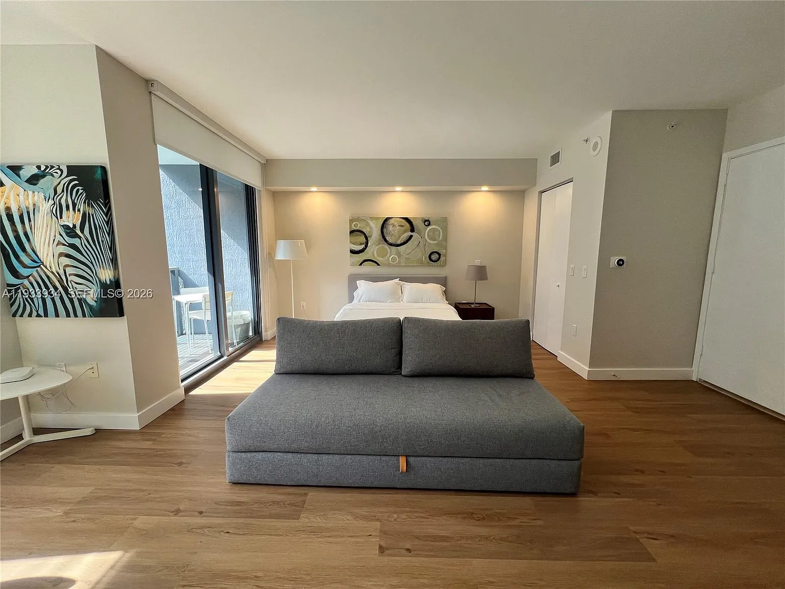 Studio, 551 sqft, $3,300 — Photo 4