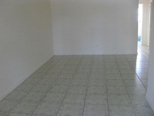 2nd image of 224 SW 47th Ter #2