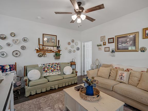 3rd image of 795 Lowery Ln