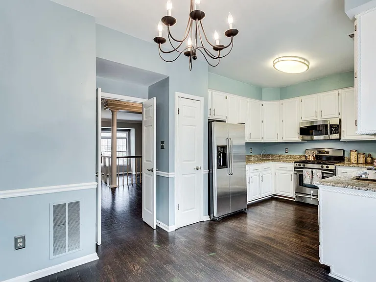 1232 Dartmouth Rd — Photo 9
