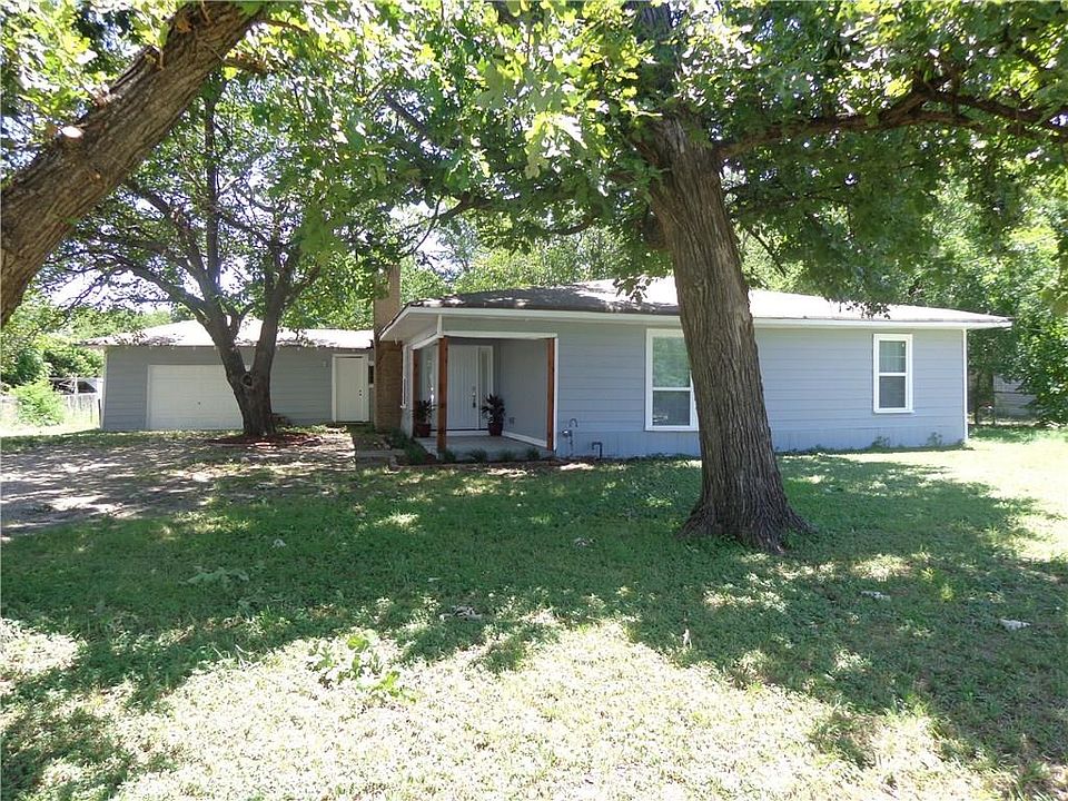 1st image of 111 Ennis St
