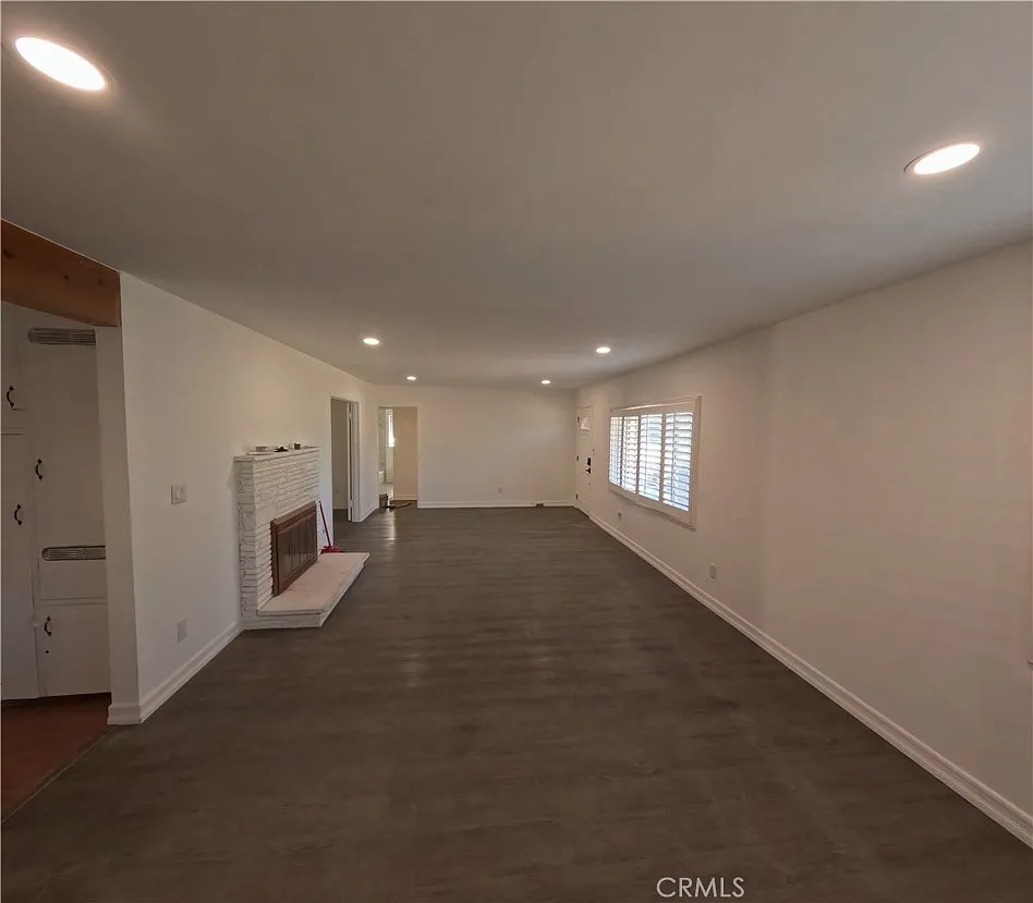 4 bed, 2221 sqft, $3,700 — Photo 4
