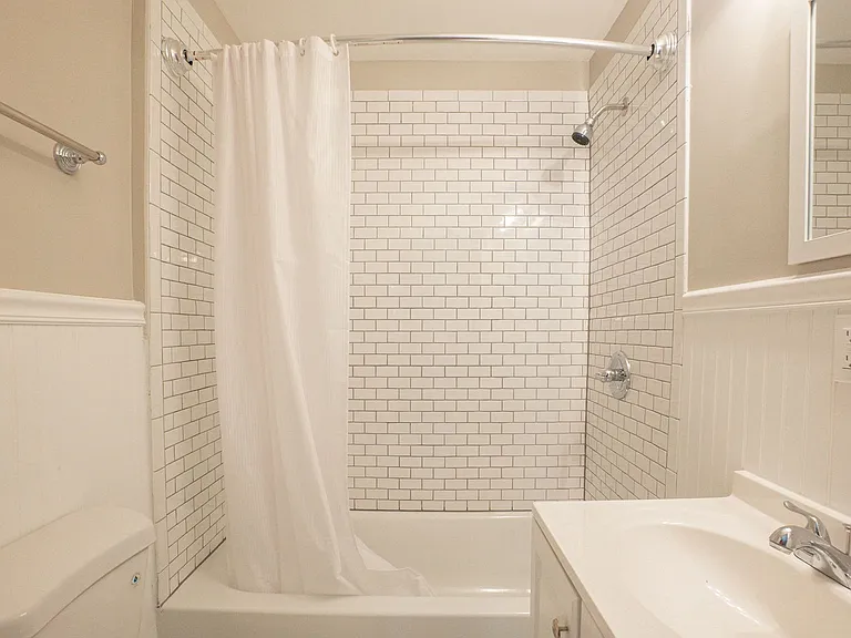 116 Highland Ave — Photo 9
