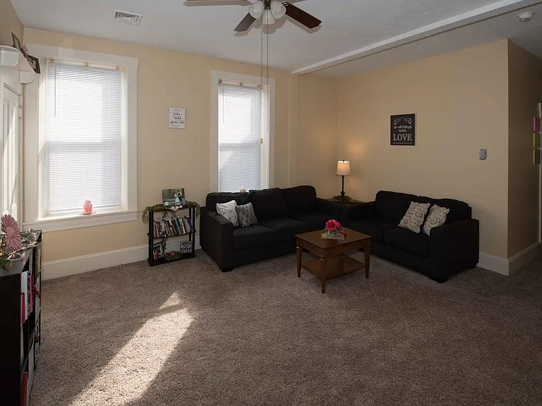 Living/TV Room