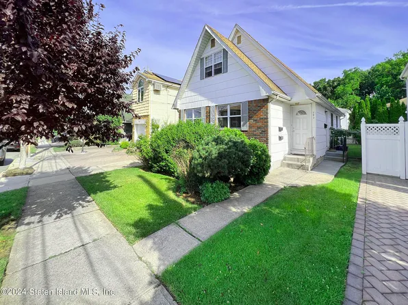 792 Katan Ave, Staten Island, NY 10312