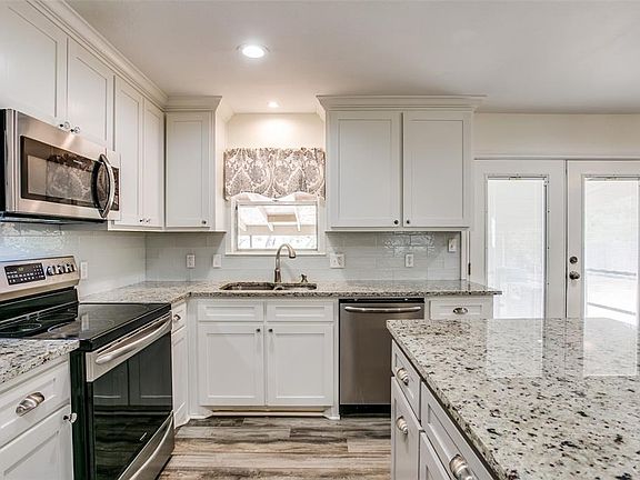 2nd image of 124 Lakeland Dr