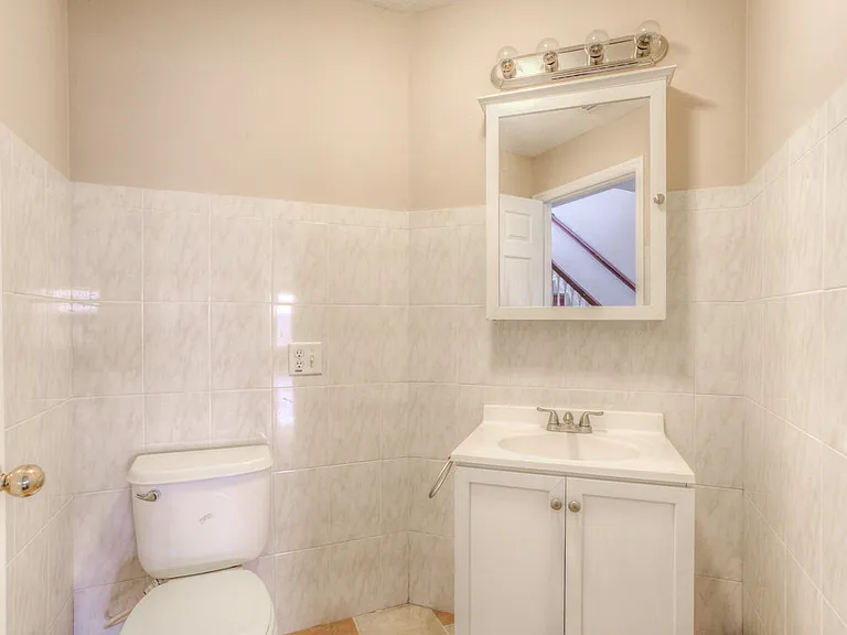 12116 Tree Haven Ave — Photo 4
