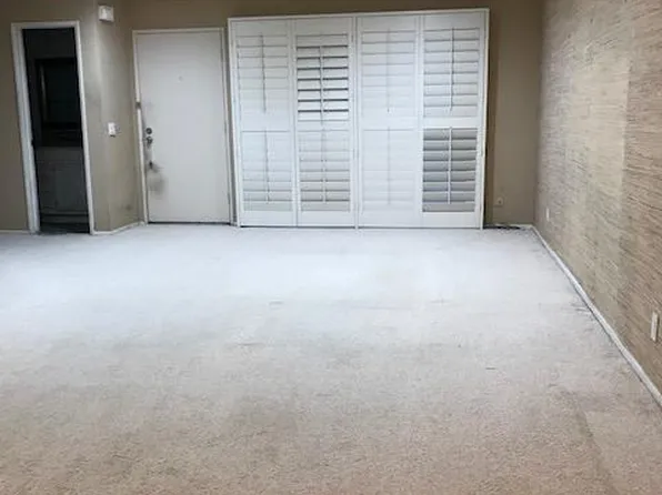 18333 Hatteras St, Tarzana, CA 91356