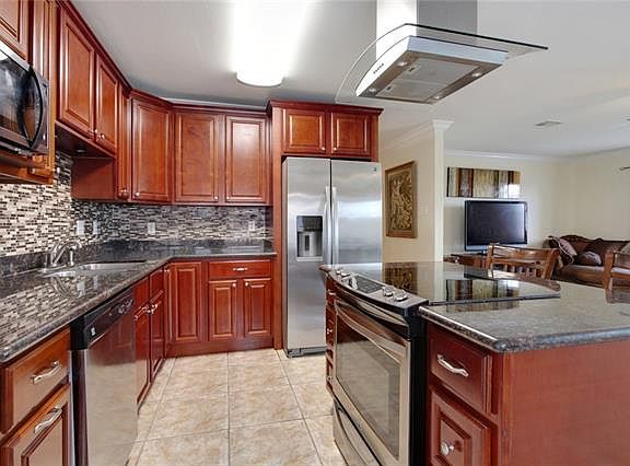 2nd image of 9996 Sunnyside Dr