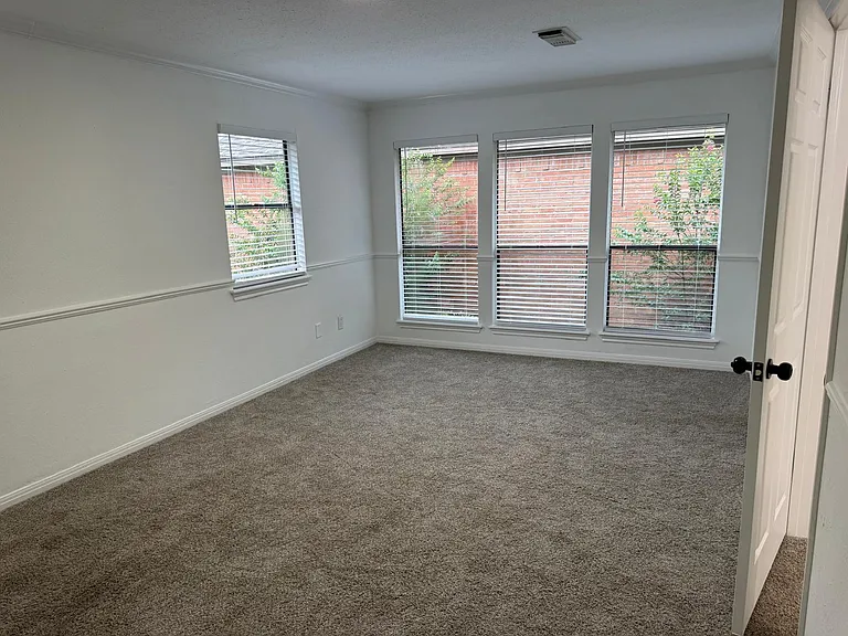 4731 N Cashel Cir — Photo 12