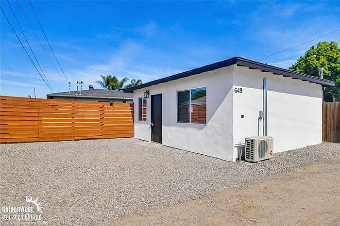1st image of 643 W 6th Ave #649
