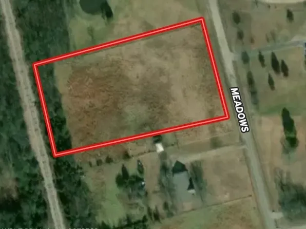 305A Meadows Ln, Pocola, OK 74902