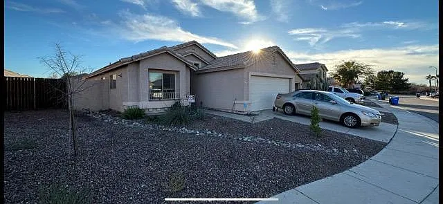 3 bed, 1600 sqft, $2,300 — Photo 3