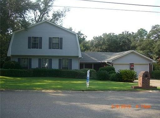 3rd image of 405 Alicia Dr