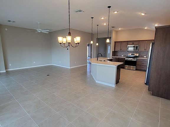 3rd image of 606 Coker Ct