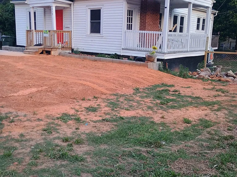 619 N Mebane St — Photo 3