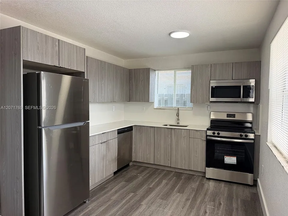 580 NW 58th St
