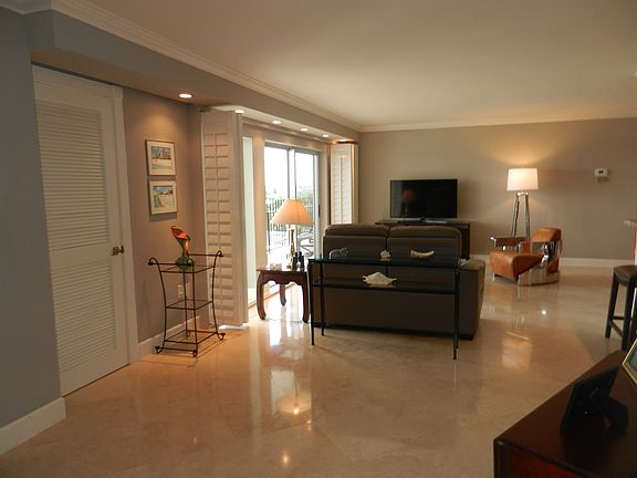 2nd image of 101 Benjamin Franklin Dr APT 84