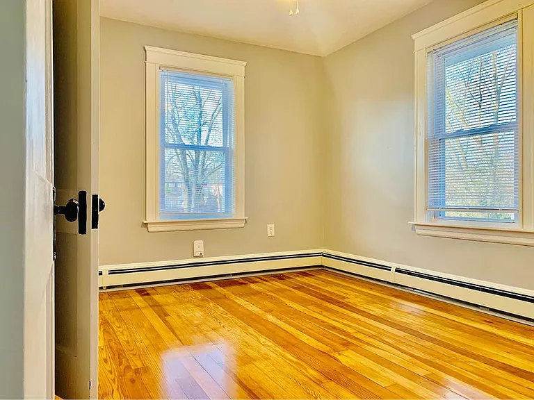 505 Grove St — Photo 12
