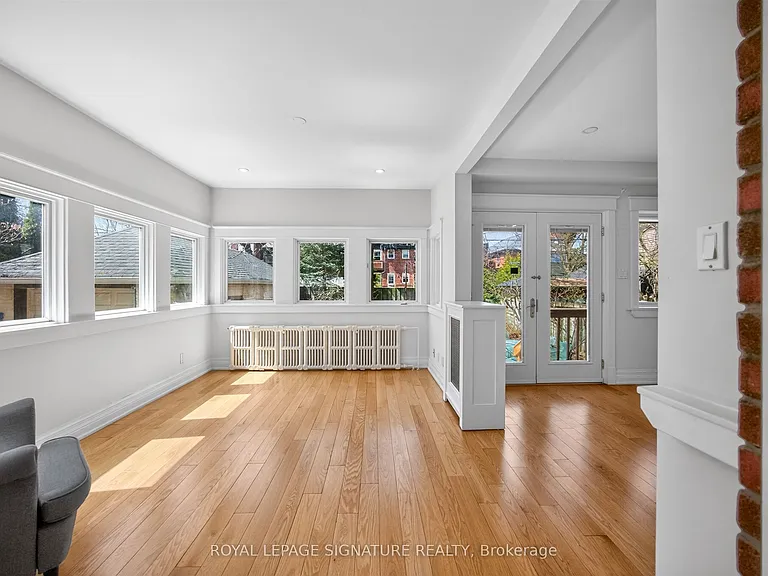 426 Armadale Ave — Photo 11