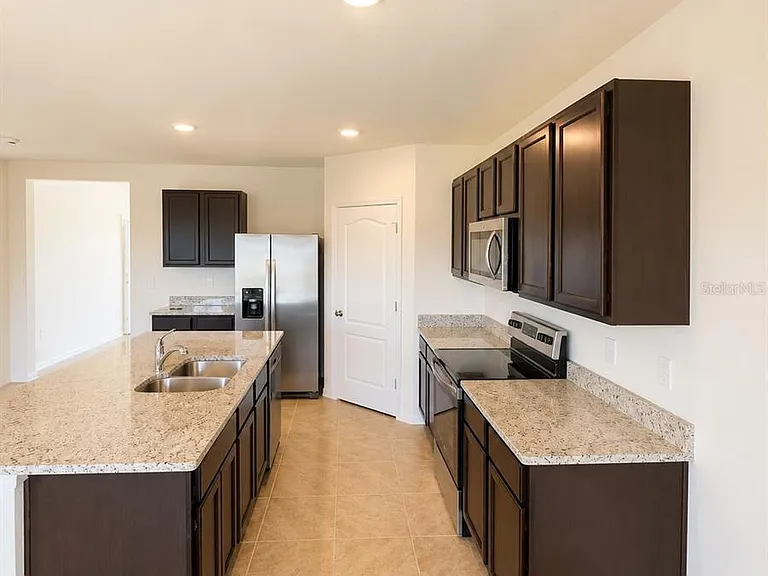 2347 Aquiline Nest St — Photo 9