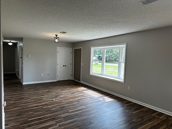 2nd image of 135 Carol Cir