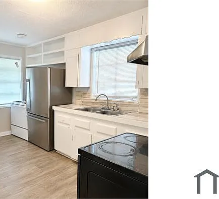 2677 Shannon St — Photo 2