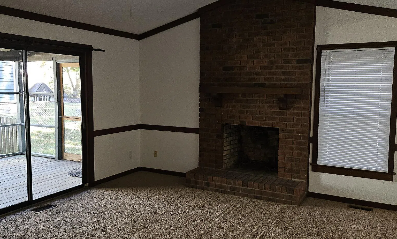 3 bed, 1330 sqft, $1,500 — Photo 2