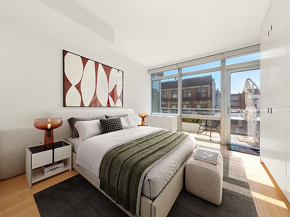 5th image of 425 E 13th St APT 6G
