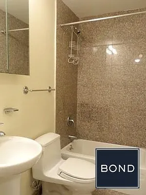 Rented by Bond New York | media 33