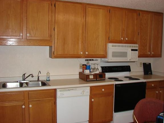 4th image of 2337 27th St