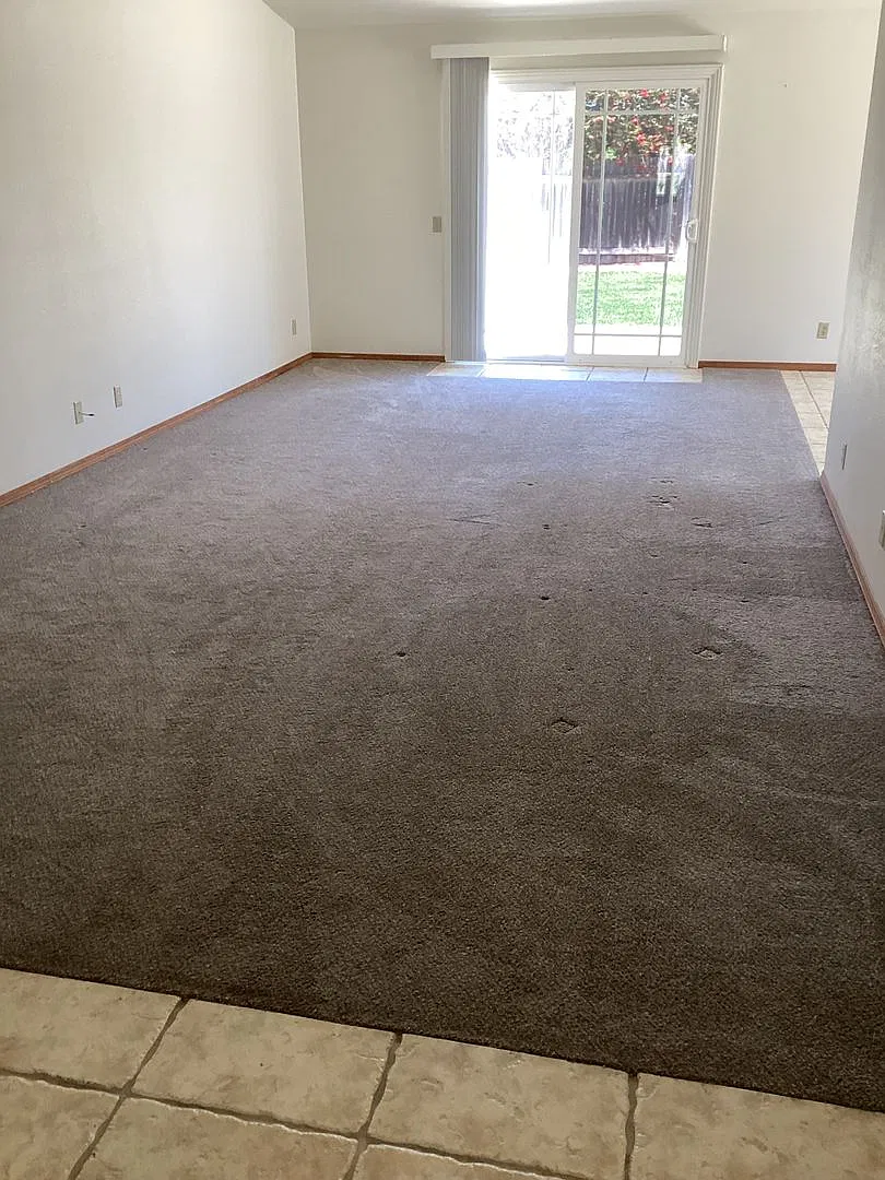 Sunrise Hills Single Story Ranch Style Home — Photo 4