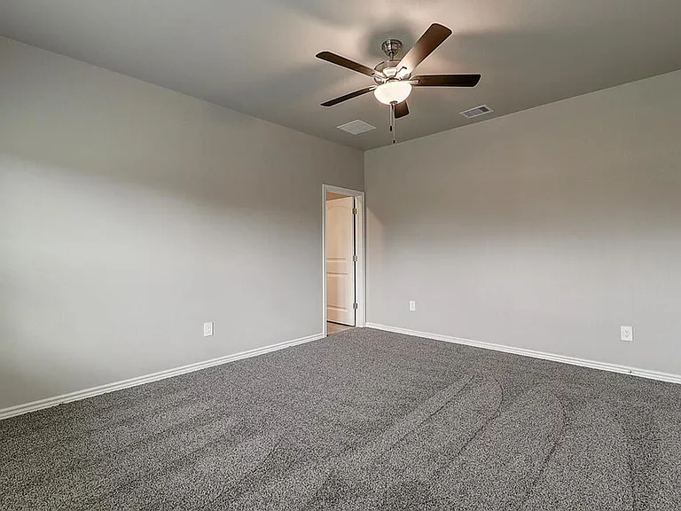 1269 Carnaby St — Photo 2